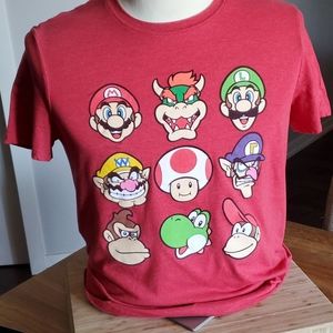 Super Mario t shirt 👕 size medium